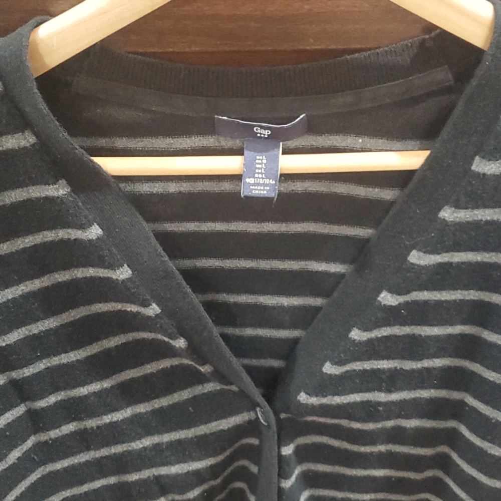 Gap cardigan